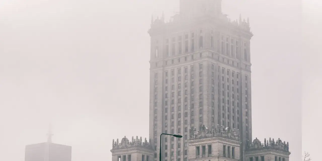 Mgła czy smog w Warszawie? Poznaj prawdę i zadbaj o zdrowie!