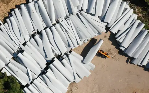 Recykling turbin wiatrowych: od problemu do innowacji w Polsce