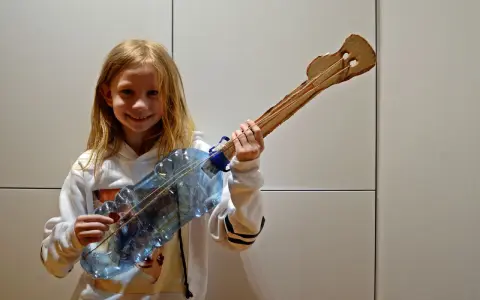 DIY instrumenty z recyklingu: Kreatywna zabawa dla dzieci i rodziny